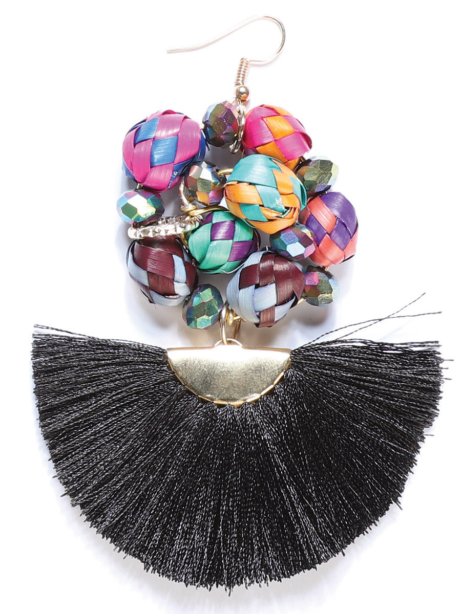 Artisanal Handcrafted Earrings Palm-Silk Thread Black 602570